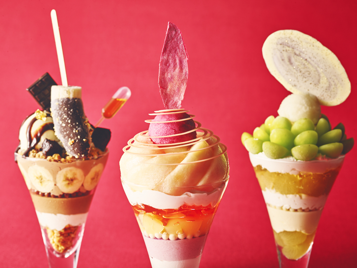 ストリングスホテル東京インターコンチネンタル ストリングス パフェ 1周年 ピーチ と シャインマスカット に ブランデーと愉しむ オトナ チョコバナナ が登場 Emo Miu エモミュー