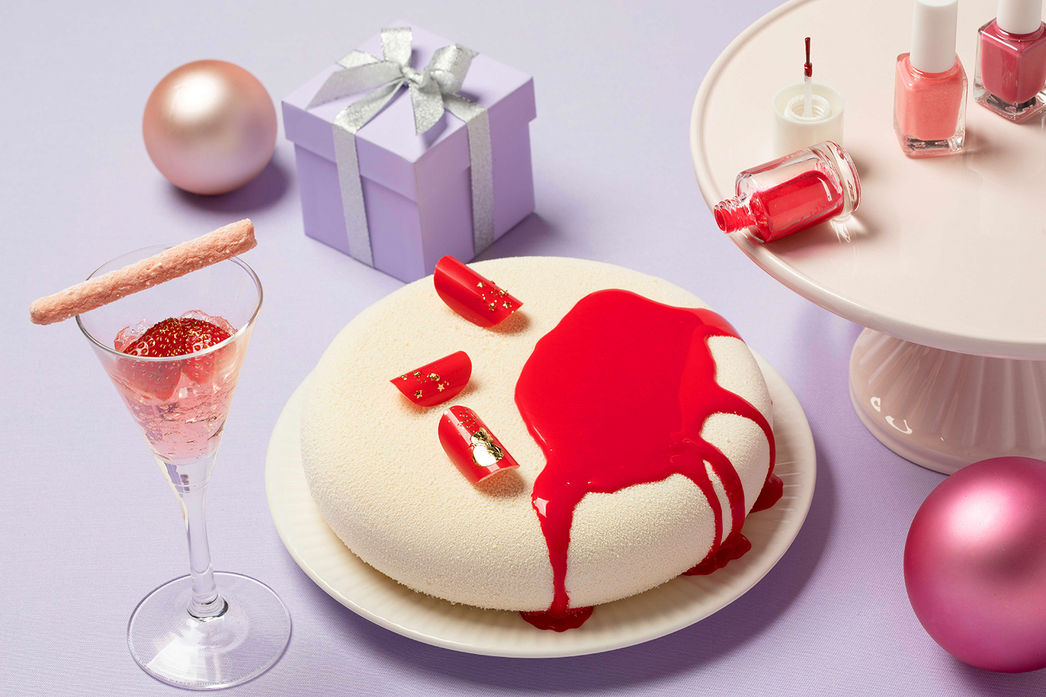ヒルトン東京ベイ 新デザートビュッフェ Dress Up For Christmas 開催 フリルが愛らしいドレスケーキや真っ赤なマニキュアケーキなど Emo Miu エモミュー