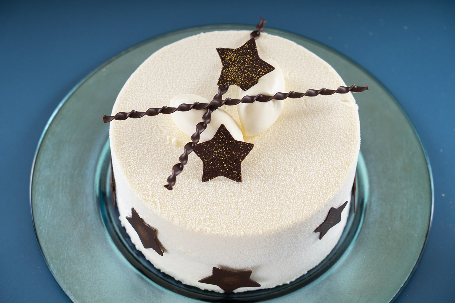 色鮮やかな真っ青なケーキも ヒルトン福岡シーホーク 煌めく星空への招待状 Sparkle Christmas 開催 Emo Miu エモミュー