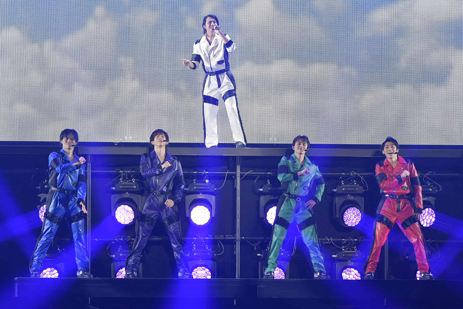超特急・グループ史上最大規模のオンラインライブ「Superstar」開催 