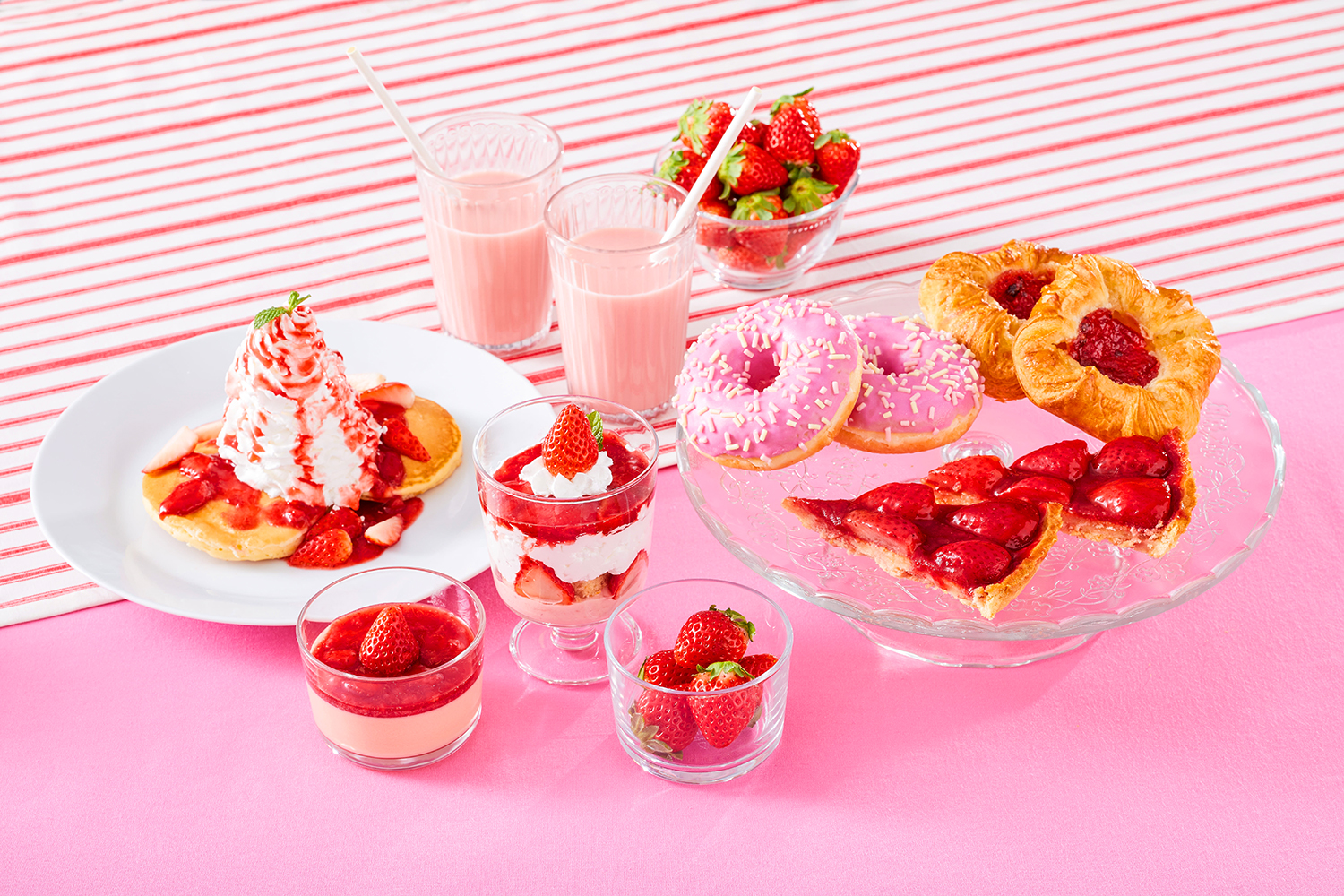 イケア大人気の ストロベリーフェア が今年も開催 タワーのように高いパンケーキやピンクのドーナツなど Emo Miu エモミュー