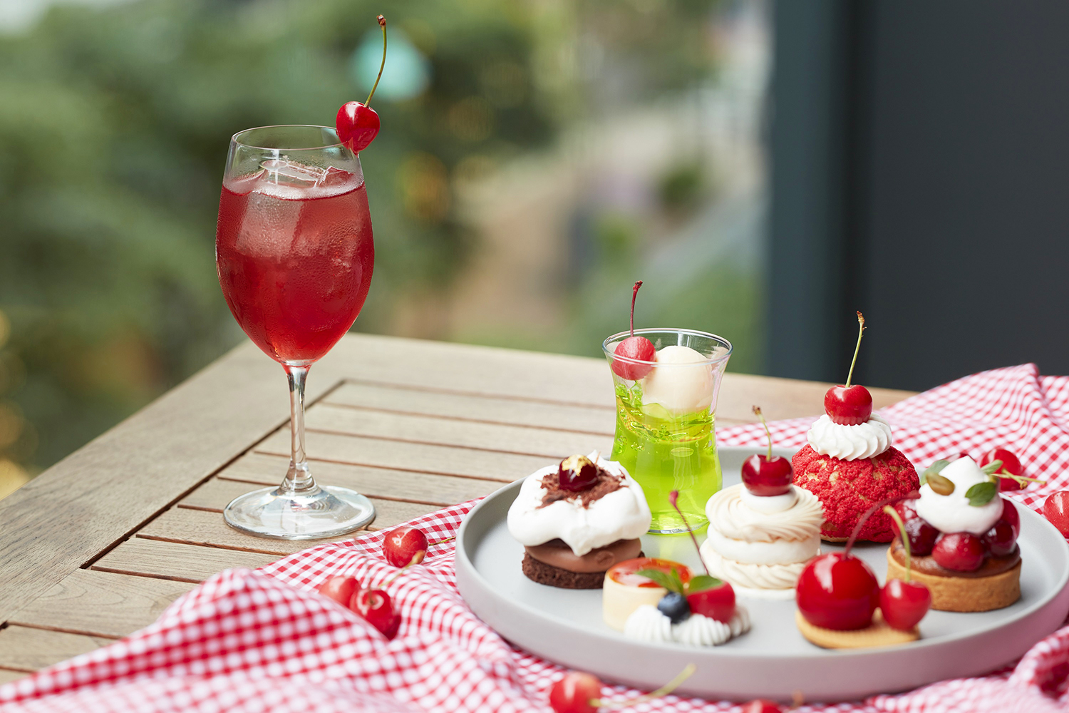 ハイアット セントリック 銀座 東京に旬の さくらんぼ をふんだんに使ったケーキセットが登場 Emo Miu エモミュー