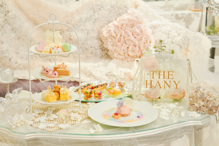 ドレスブランド The Hany ザ ハニー とのコラボアフタヌーンティー ハッピーハニーアフタヌーンティー Loves The Hany イートイン テイクアウトで同時販売 Emo Miu エモミュー