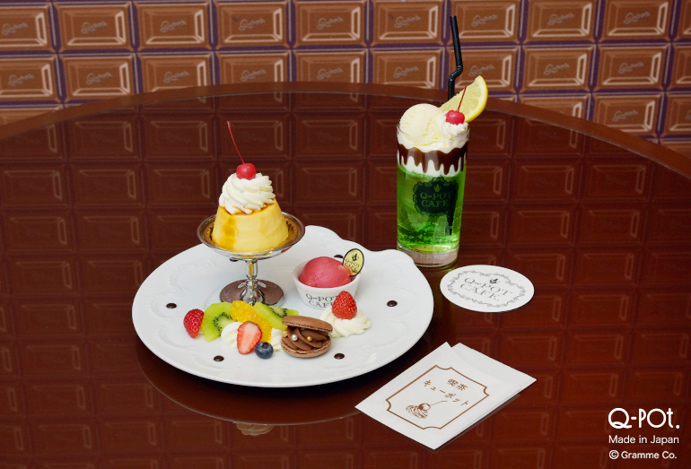 Q Pot Cafe 喫茶 キューポット のアクセが本物スイーツメニューに ノスタルジックなプリン風ケーキや色鮮やかなクリームソーダなど Emo Miu エモミュー