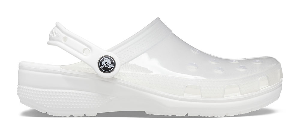 Crocs クロックス カラフルで 透けてるクロッグ が登場 パイナップルやお花などキュートで透けてるジビッツたちも Emo Miu エモミュー