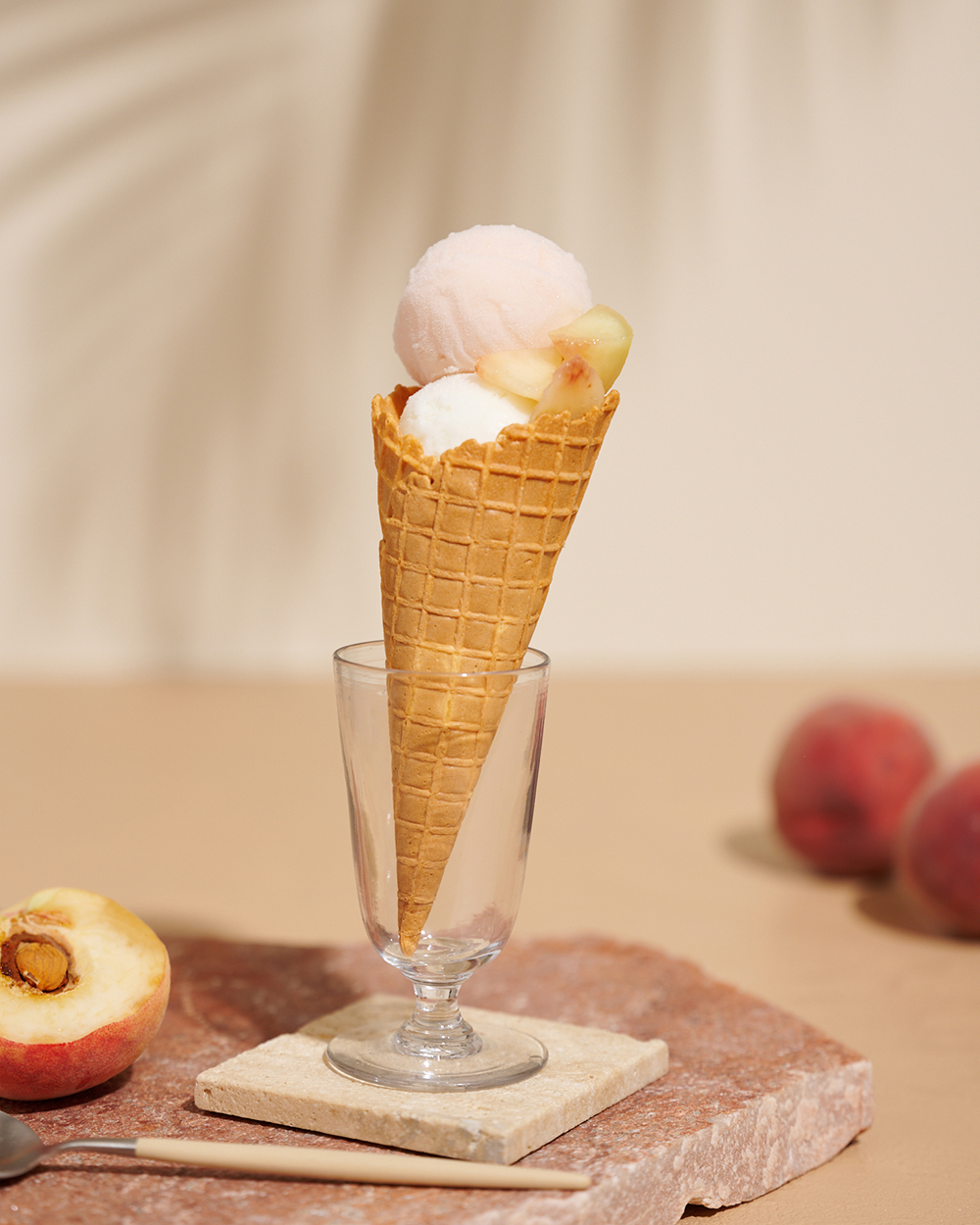 I Love Peach やっぱりピーチが好き Gelato Pique Cafe ジェラート ピケ カフェ から 桃 をふんだんに使ったスイーツ ドリンクが発売 Emo Miu エモミュー