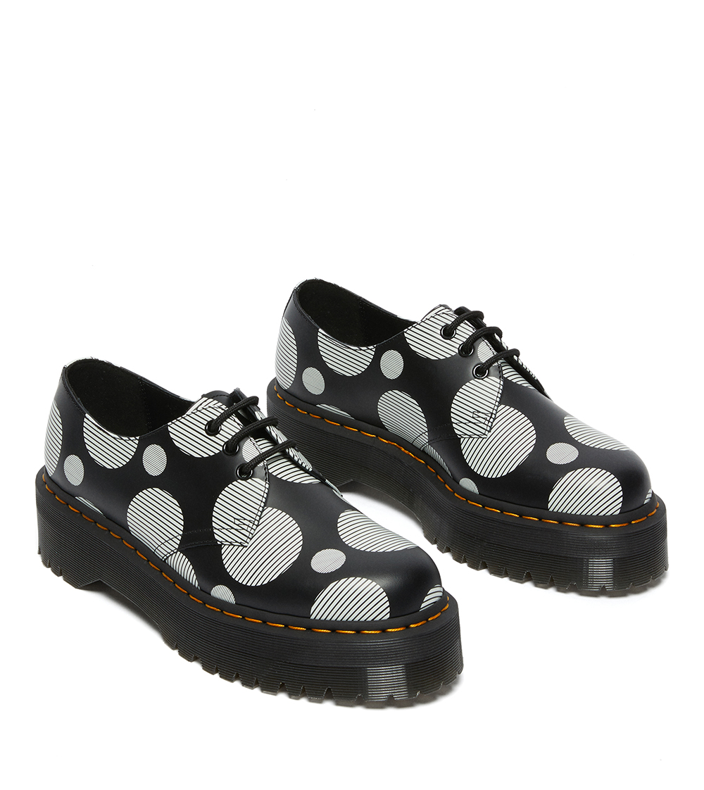 ドクターマーチン、厚底8ホールブーツを筆頭にバックパックやソックス  