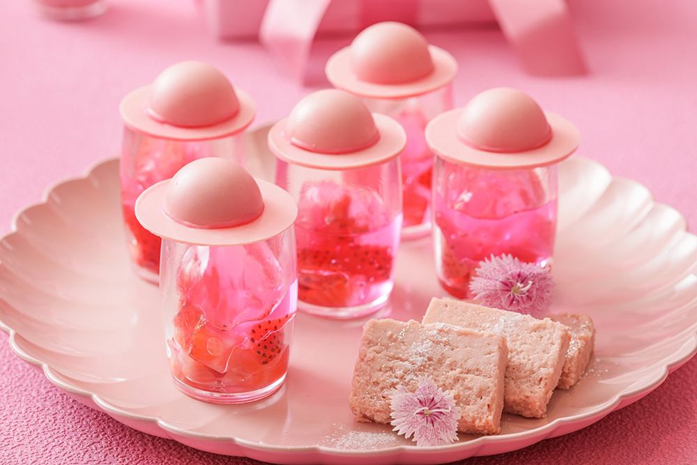 バービー ストリングスホテル 八事 Nagoya リップやハイヒールをモチーフにしたピンクだらけのスイーツビュッフェに 宿泊可能なデコレーションルームも Emo Miu エモミュー