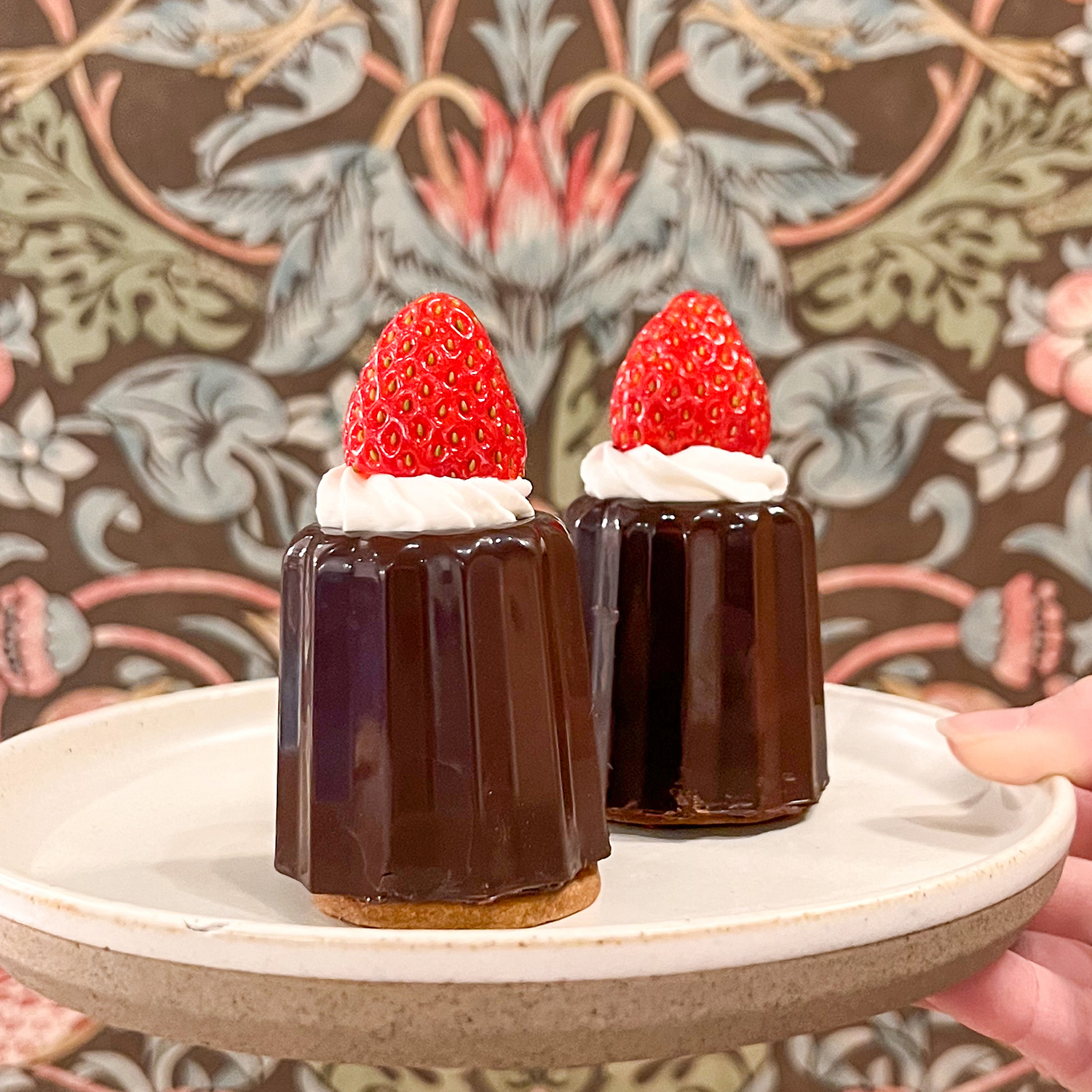 いちごスイーツ専門店いちびこ Ichibiko より ストロベリーキャンドルやいちごチョコスムージーなどバレンタインスイーツ発売 京都発チョコレート専門店とのコラボも Emo Miu エモミュー