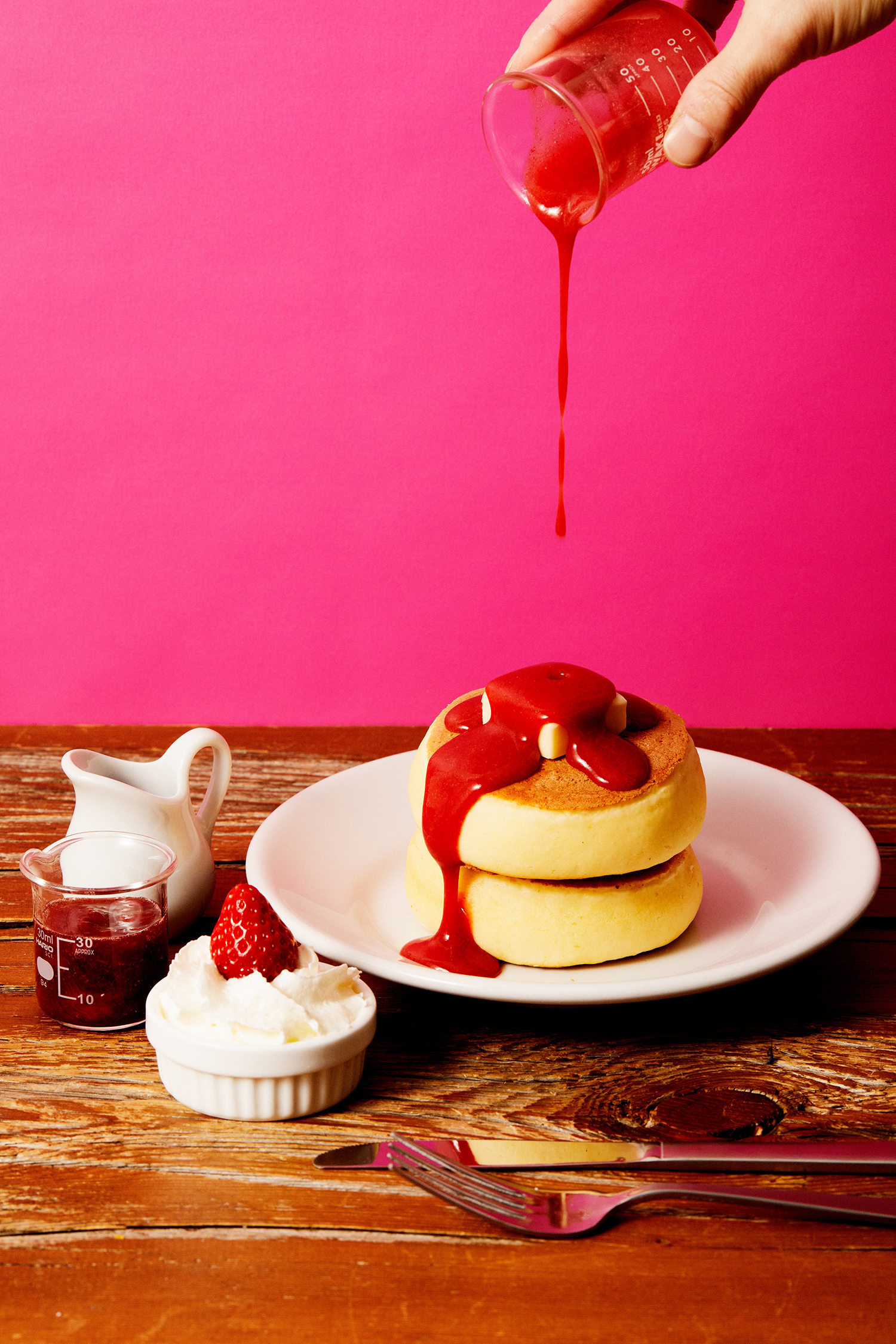 Roasted Coffee Laboratory ローステッドコーヒーラボラトリー に 旬のいちごを使った 食べるシェイク 話題の極厚ホットケーキ登場 Emo Miu エモミュー