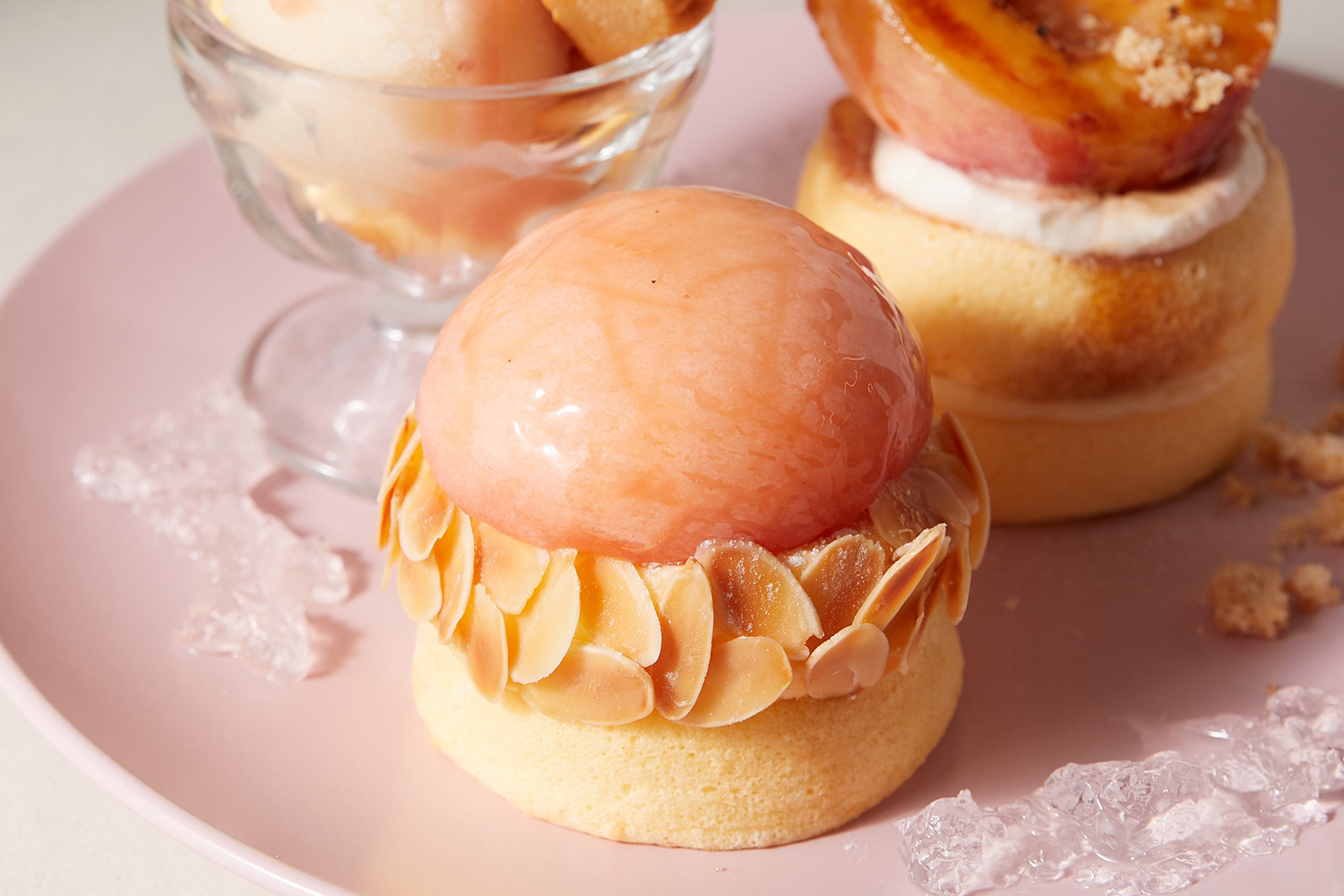 Flipper S フリッパーズ 1度に3種の白桃が楽しめる 奇跡のパンケーキ もも づくしプレート 新発売 国産白桃をまるごと1つ頬張れる奇跡のパンケーキも Emo Miu エモミュー
