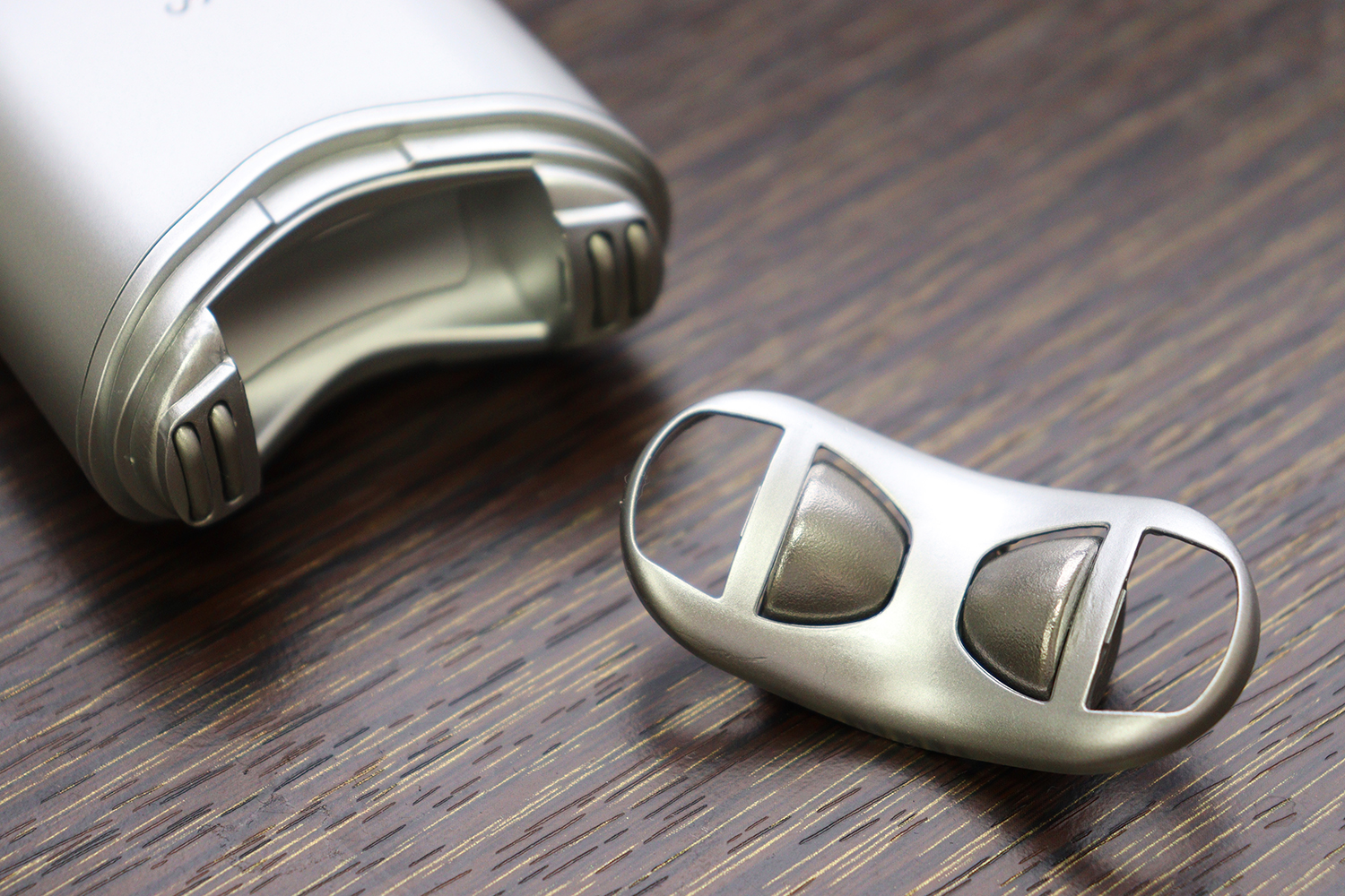 最終値下げ︎サロニア　RF フェイシャルリフト  美顔器　フェイスリフト SALONIA RF フェイシャルリフト SILVER RFフェイシャルリフトジェル