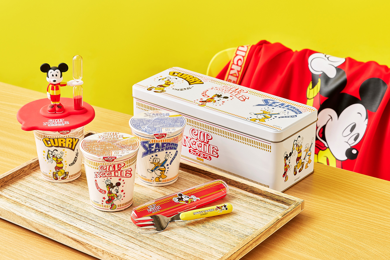 ディズニーストア×日清食品「カップヌードル」共同コレクションが誕生 