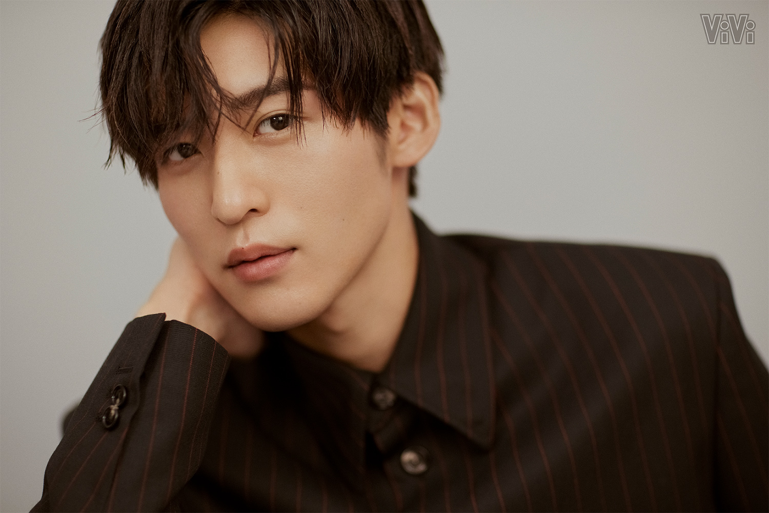 目黒蓮(Snow Man)が「ViVi 国宝級イケメンランキング NOW部門」でついに1位を獲得！ NEXT部門では鈴鹿央士が首位！ |  Emo!miu｜エモミュー