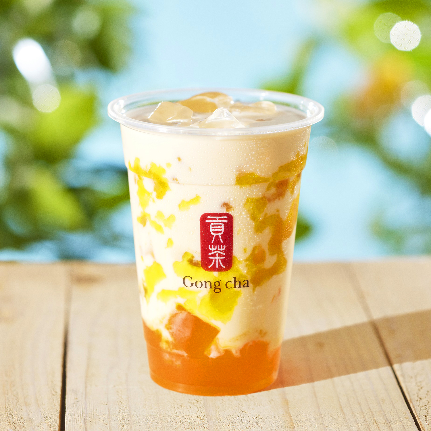 まぶしい”太陽のイエロー”と共に初夏を満喫！Gong cha(ゴンチャ)「甘夏マンゴー ミルクティー＆フローズン」発売 | Emo!miu｜エモミュー