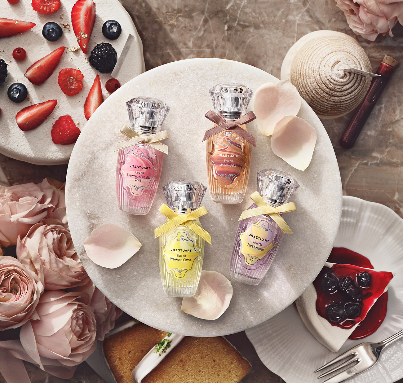 ジルスチュアート  オードストロベリー＆ティー トリーツ ジルスチュアート ⁄ ジルスチュアート オード ストロベリー＆ティー