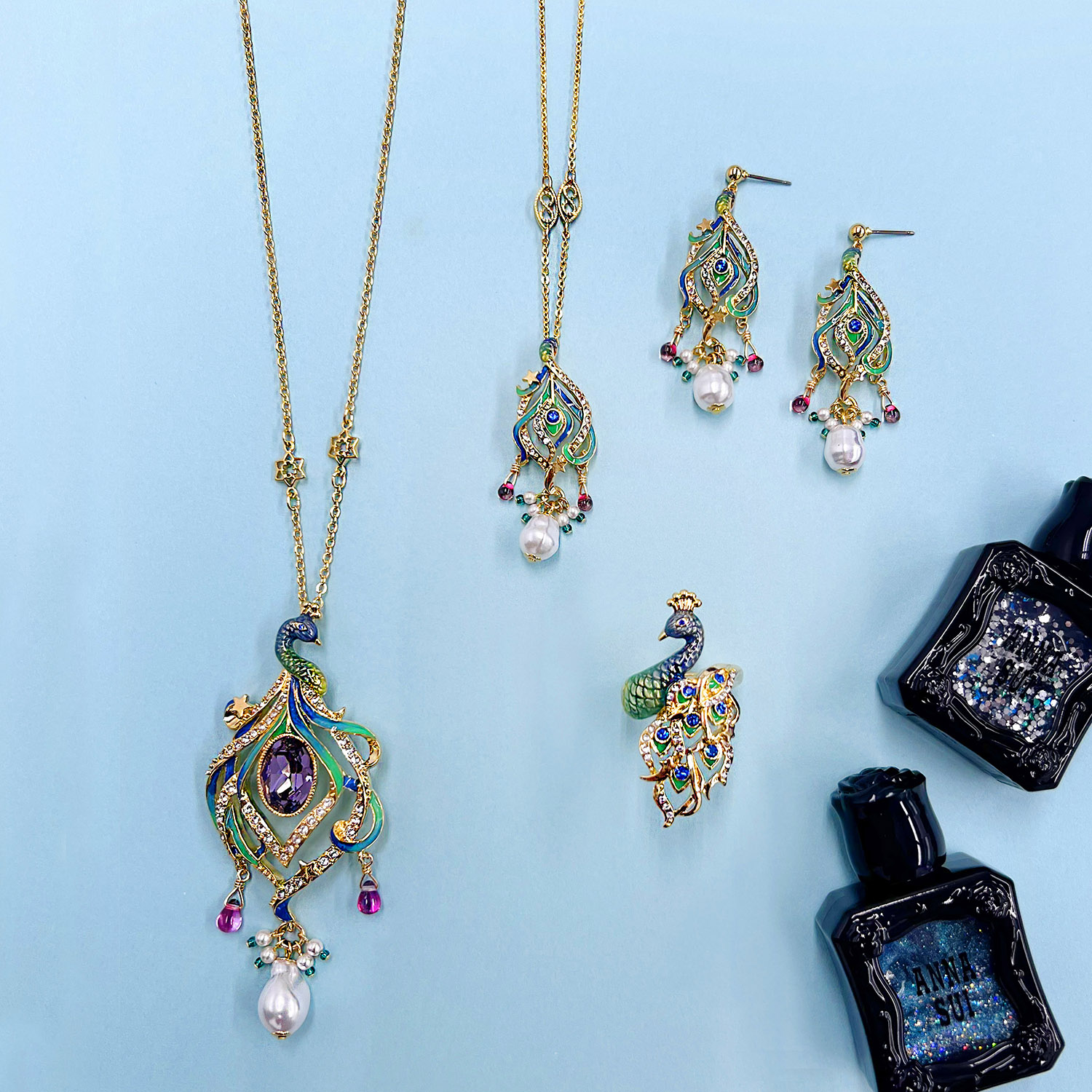 ANNA SUI(アナ スイ)から“マハラジャ”の煌びやかな世界をアクセで表現 