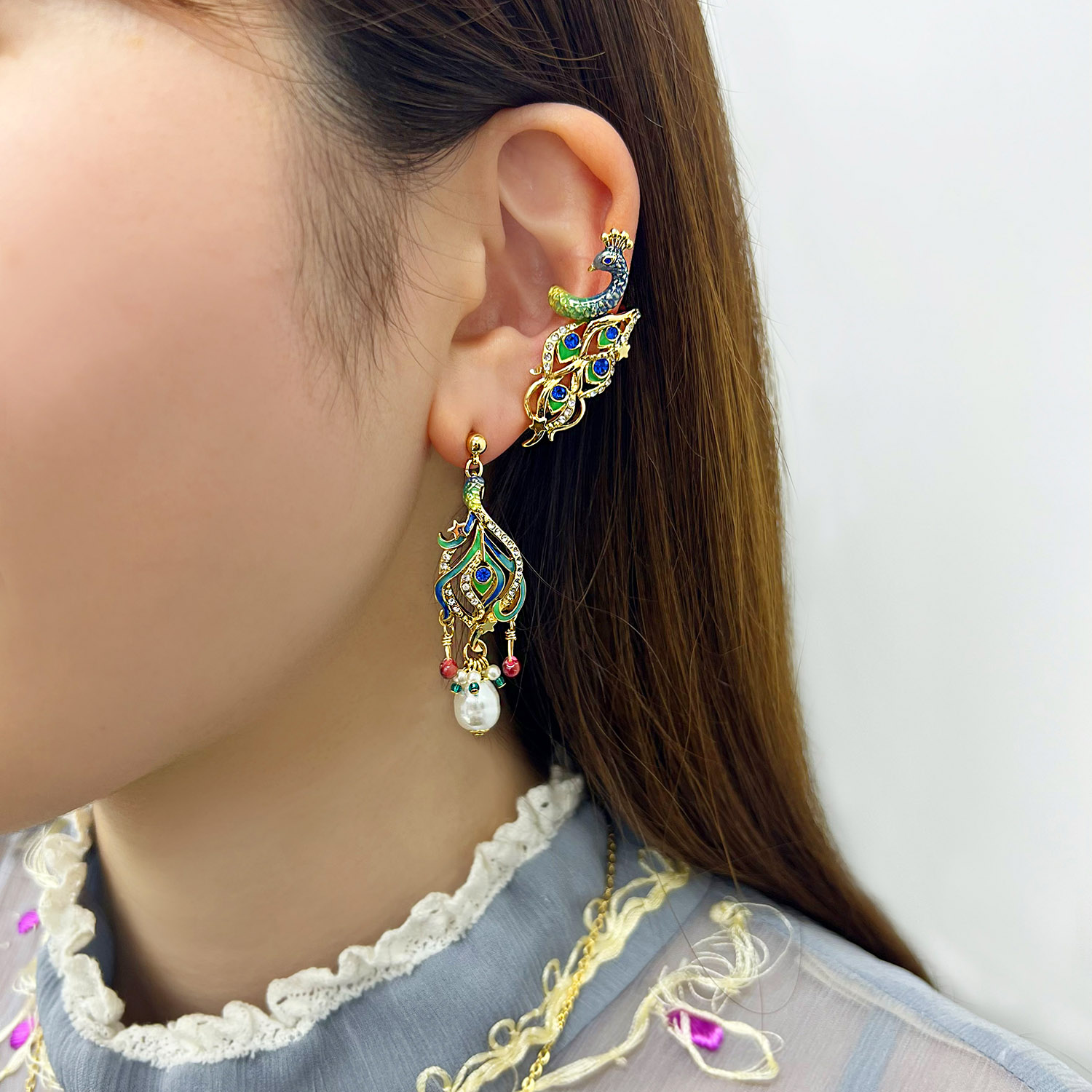 ANNA SUI(アナ スイ)から“マハラジャ”の煌びやかな世界をアクセで表現 