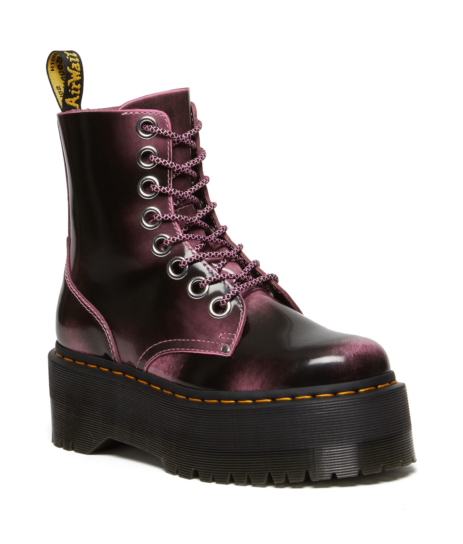 今年はグラデーションのカラーリングが特徴的！DR. MARTENS(ドクター 