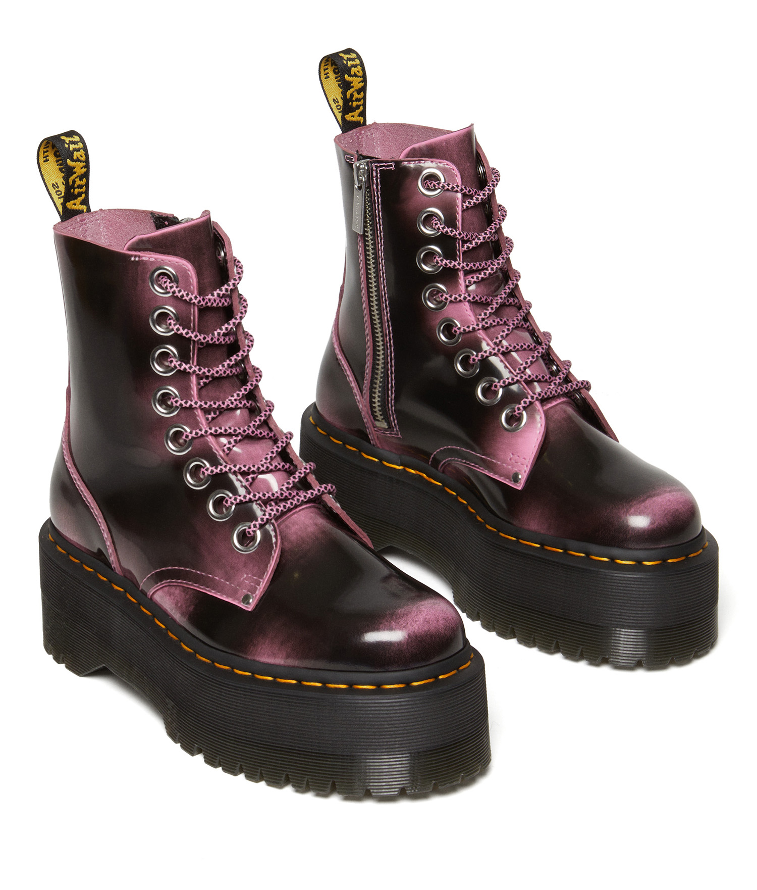 今年はグラデーションのカラーリングが特徴的！DR. MARTENS(ドクター  