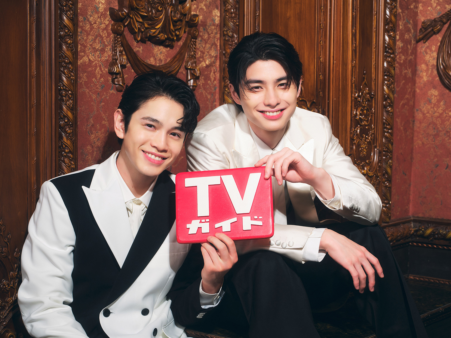 鈴木康介＆本田響矢が「週刊TVガイド2024年3/29号」に登場！セレブ感 