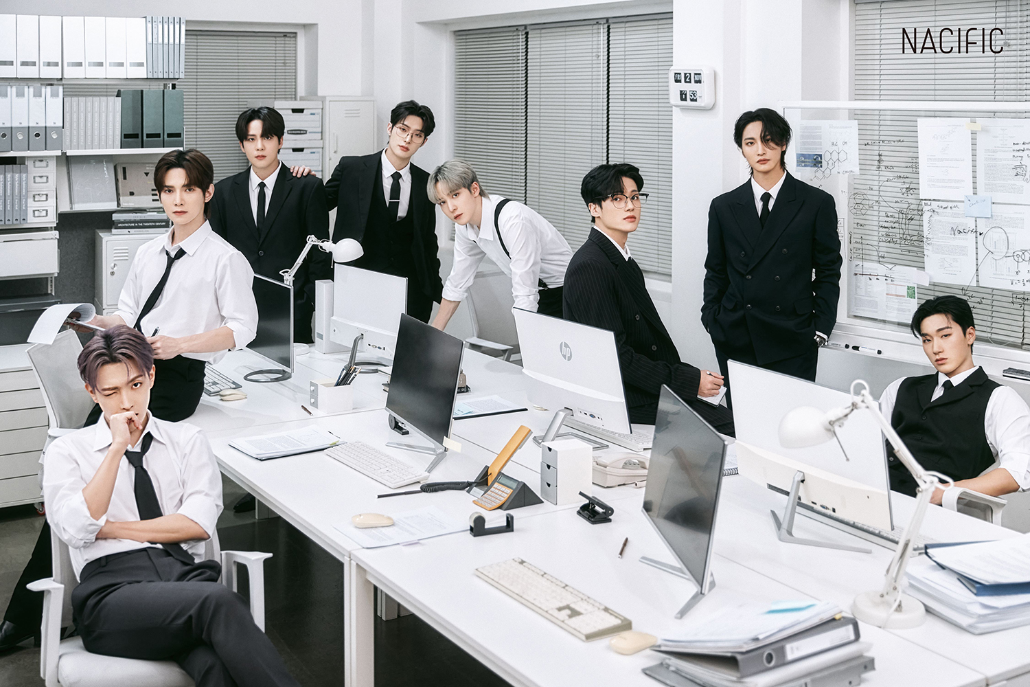 ATEEZプリクラ ATINY継続特典、シーグリ付属品 ATEEZ 公式ファンクラブ 