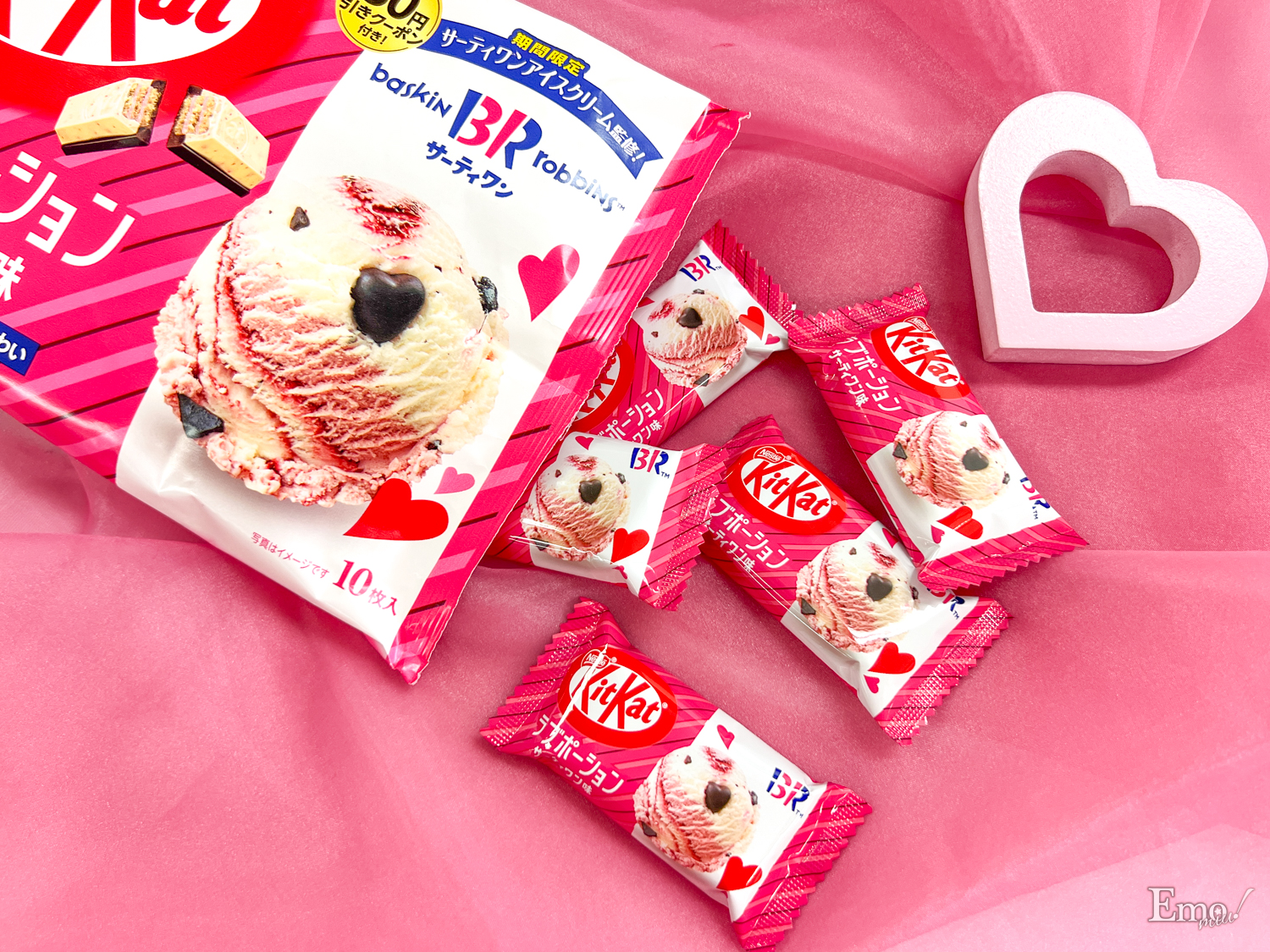 Emoグルメ部＞キットカット×サーティワン「キットカット ラブポーションサーティワン味」ラズベリーのフルーティーな甘酸っぱさがアクセントに♪ |  Emo!miu｜エモミュー ネスレ キットカット ラブポーションサーティーワン味 10枚×12個,チョコレート