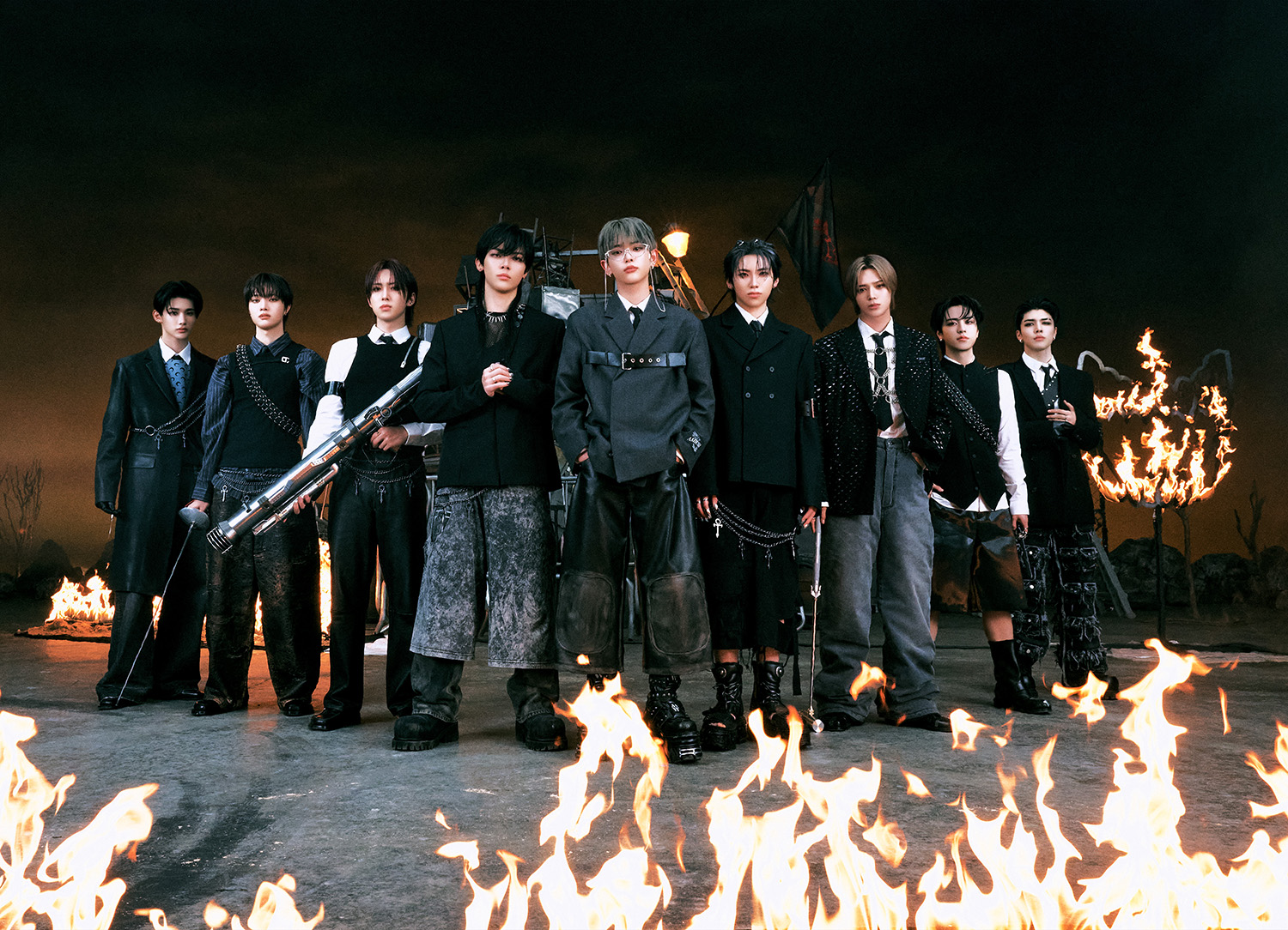 &TEAM 3rd SINGLE「Go in Blind (月狼)」Concept PhotoとArtist Photo 