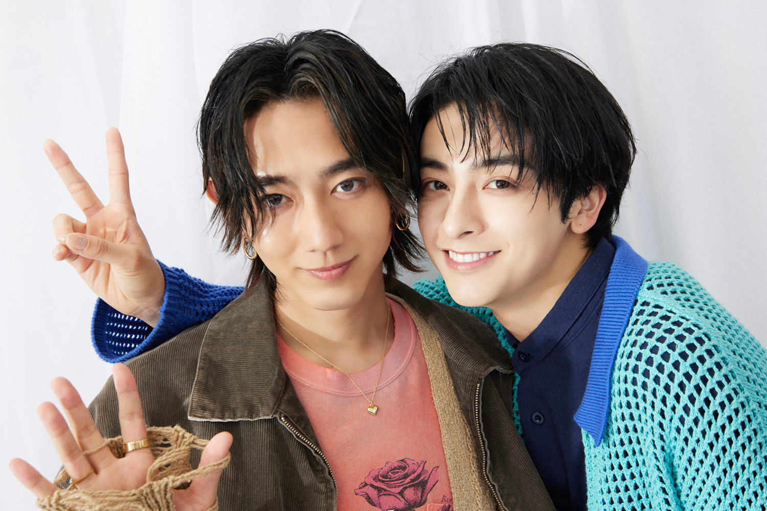 【駒木根葵汰×新原泰佑インタビュー】前作の反響に驚き？「世界が僕らを待っている（笑）期待に応えたい。」＜水ドラ25『２５時、赤坂で Season２』＞ | Emo!miu｜エモミュー